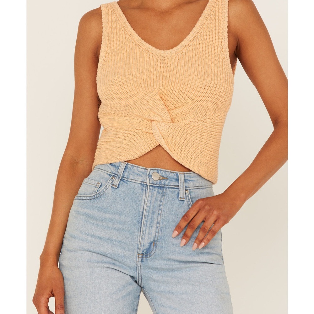 #67- SHYANNE WOMEN'S PEACH TWIST FRONT SWEATER TANK  SIZE‎ LARGE